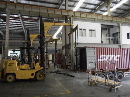 ລົດຕິດໄຟຟ້າ Forklift Jib ໃຊ້ໃນການຂົນສົ່ງແກ້ວ